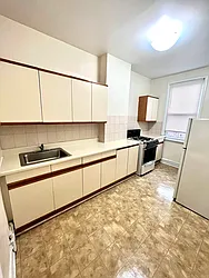 Rented by Amorelli Realty