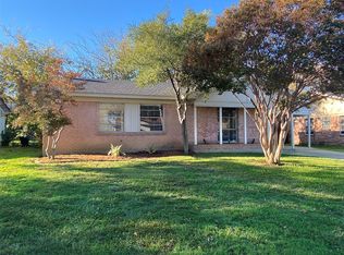 3519 Palm Dr, Mesquite, TX 75150