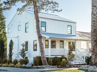 3832 Burke Ave N, Seattle, WA 98103