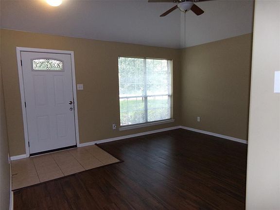4th image of 8570 Chaletford Dr
