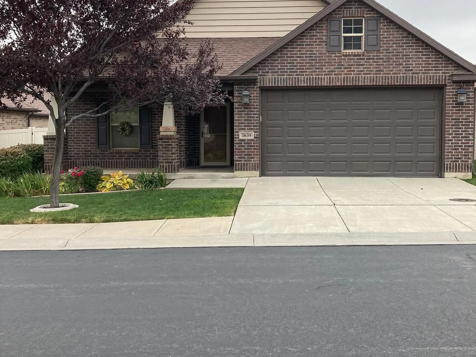 3 bed, 1595 sqft, $1,950 — Photo 1
