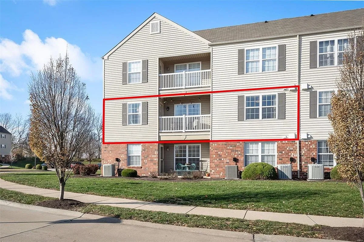 2 bed, 2.0 bath, 1130 sqft, $1,550 — Photo 2