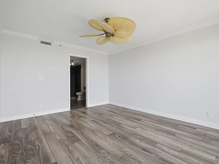 3901 S Flagler Dr #802 — Photo 12
