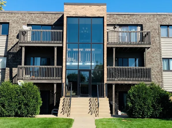 1424 Stonebridge Cir APT L9, Wheaton, IL 60189