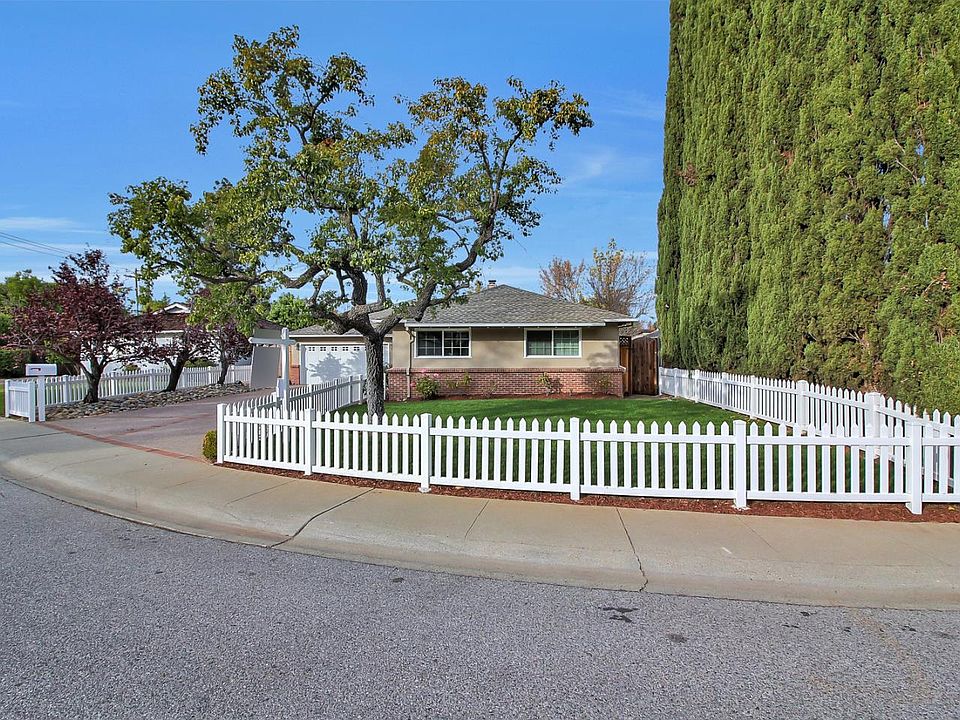 1st image of 18859 Casa Blanca Ln
