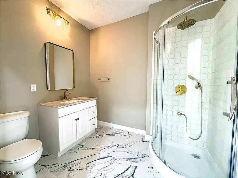 2483 E 89th St #101 — Photo 10
