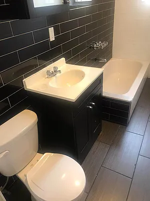 Rented by Lang Realty LLC | media 24