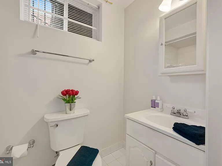4505 Alton Pl NW — Photo 35