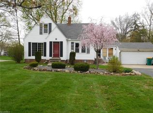 3651 E Pleasant Valley Rd, Seven Hills, OH 44131