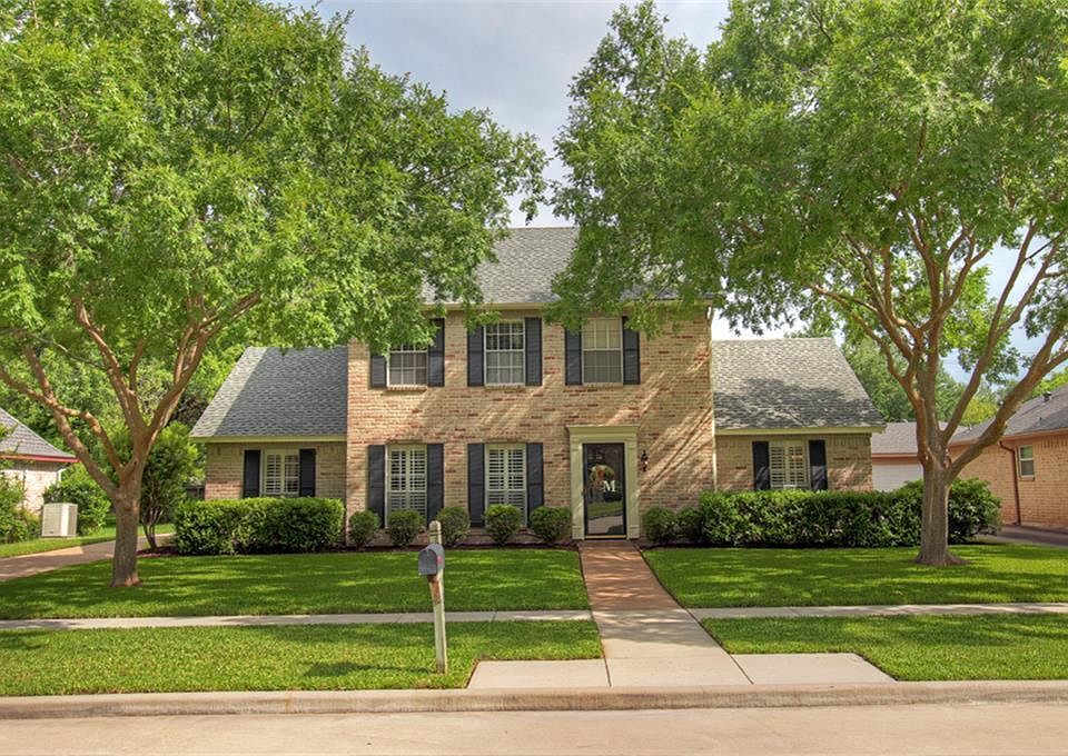 1st image of 16222 Congo Ln