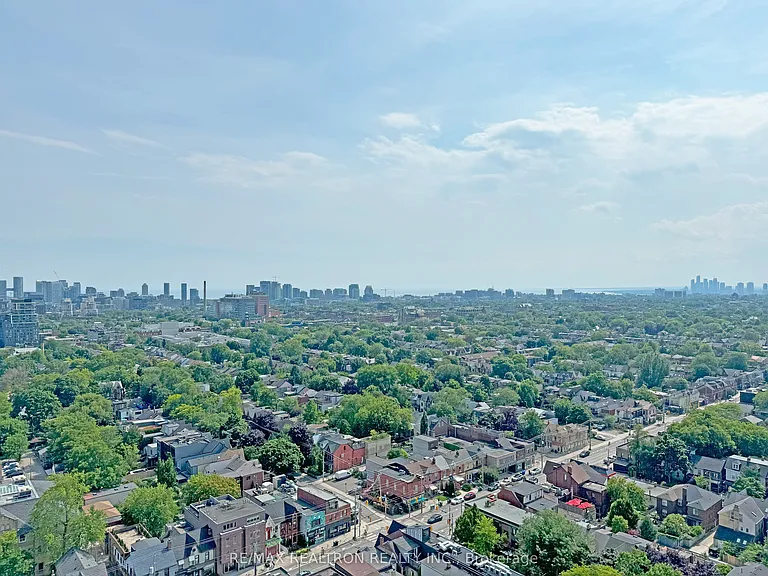 666 Spadina Ave #1712 — Photo 8