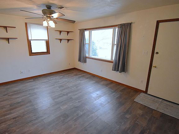 4th image of 712 Maxwell St