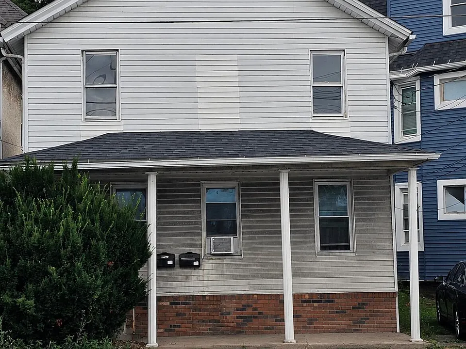 404 Railroad Ave