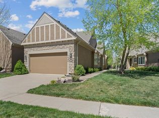 7860 W 157th Ter, Overland Park, KS 66223