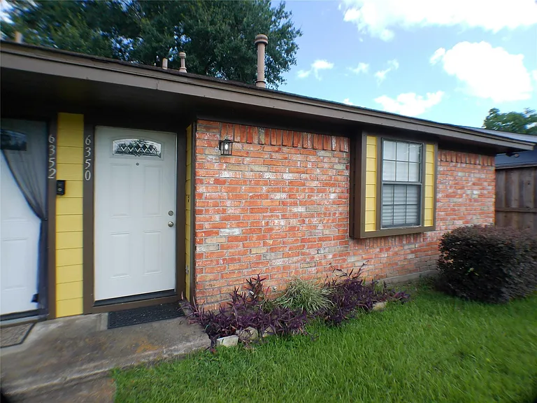 6350 Crestside Dr — Photo 19