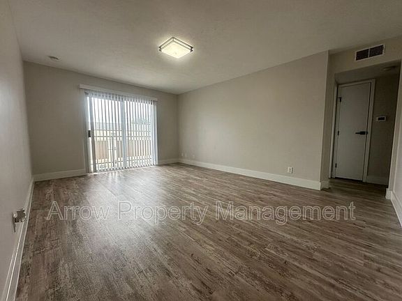 4th image of 2325 S St #11