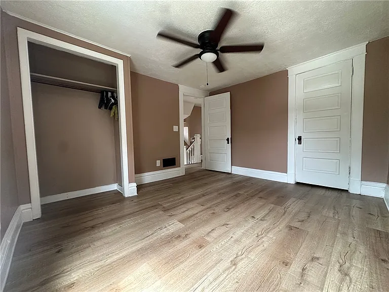 431 W Wayne St — Photo 16