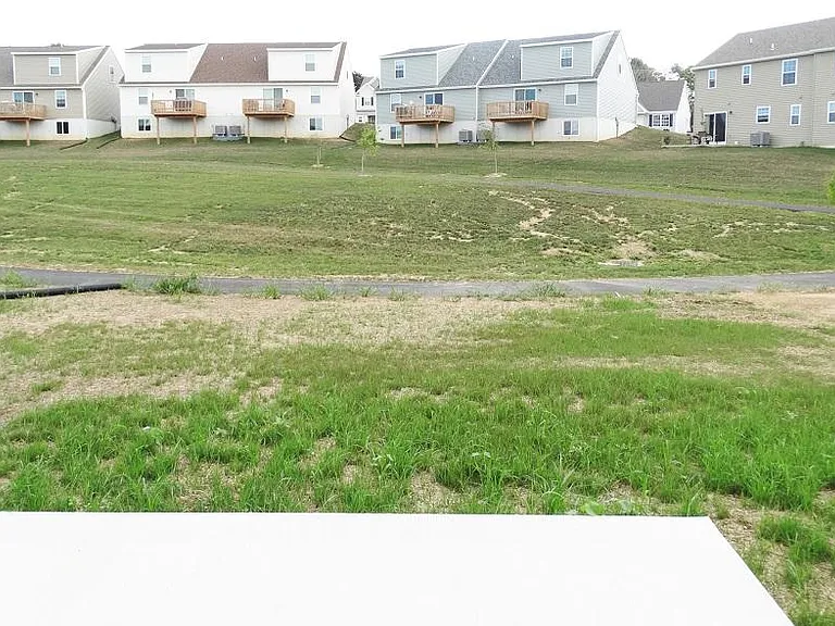 123 Kenneth Dr — Photo 19