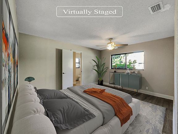 4th image of 10860 NW 40th Street