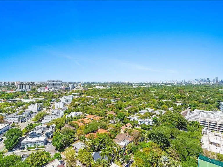 2678 Tigertail Ave #Penthouse 4 — Photo 38