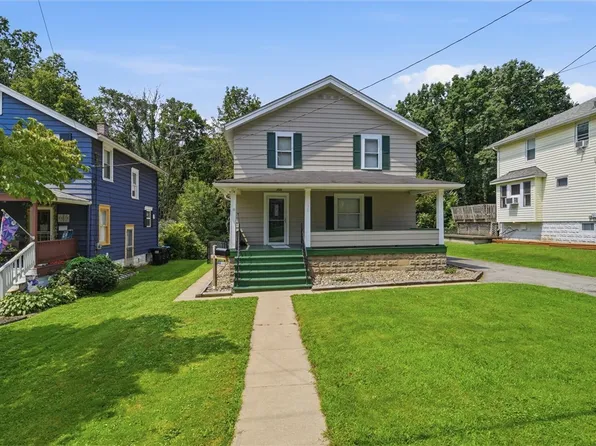 98 Baker Ave, Hermitage, PA 16148
