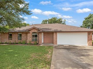 4700 Knight Dr, Bryan, TX 77802