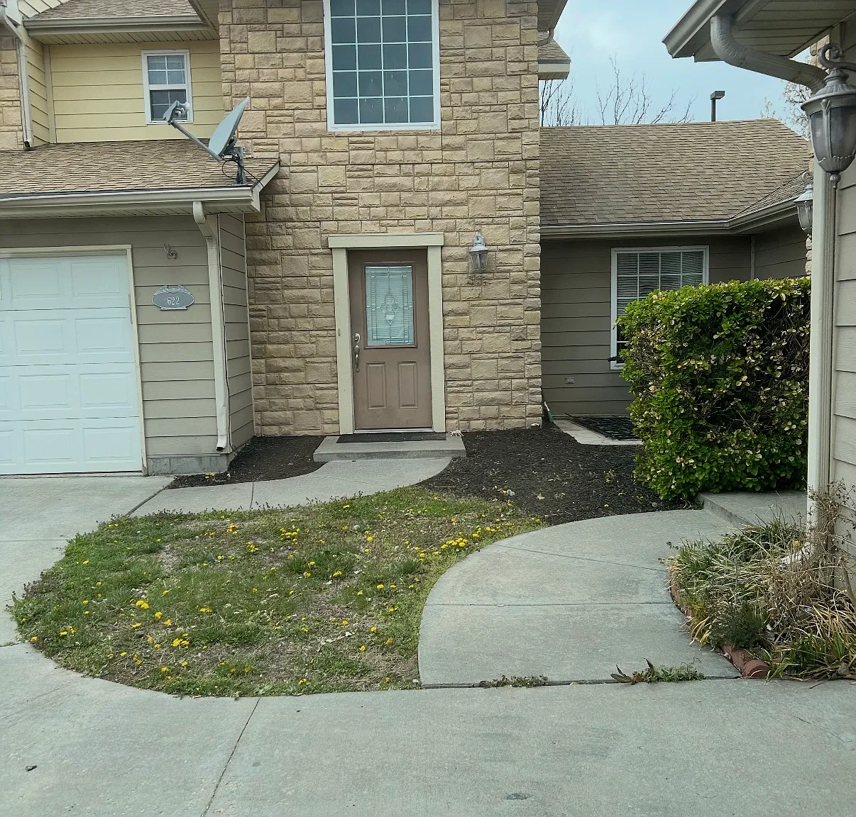4 bed, 2020 sqft, $1,600 — Photo 1