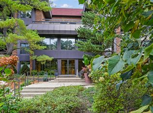 1409 Burr Oak Rd APT 111A, Hinsdale, IL 60521