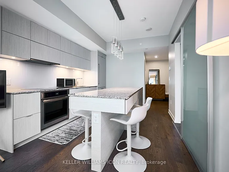 101 Queen St #911 — Photo 11