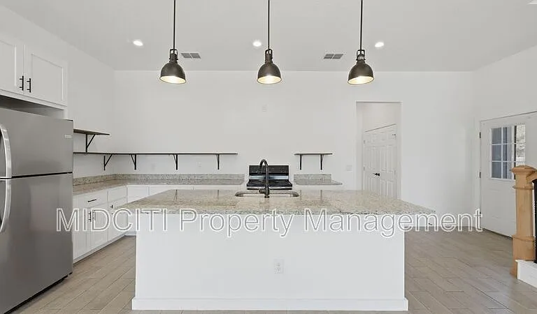 893 E Mather St — Photo 5