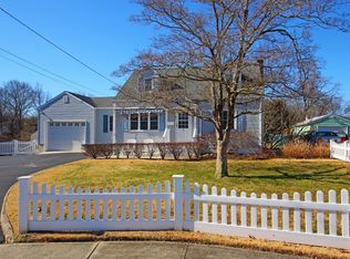 93 Alameda Ct, Shrewsbury, NJ