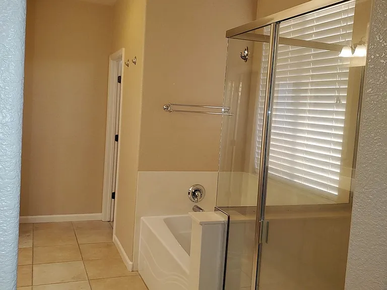 2988 Essie Pl — Photo 45