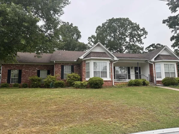 1205 Kierre Dr, North Little Rock, AR 72116