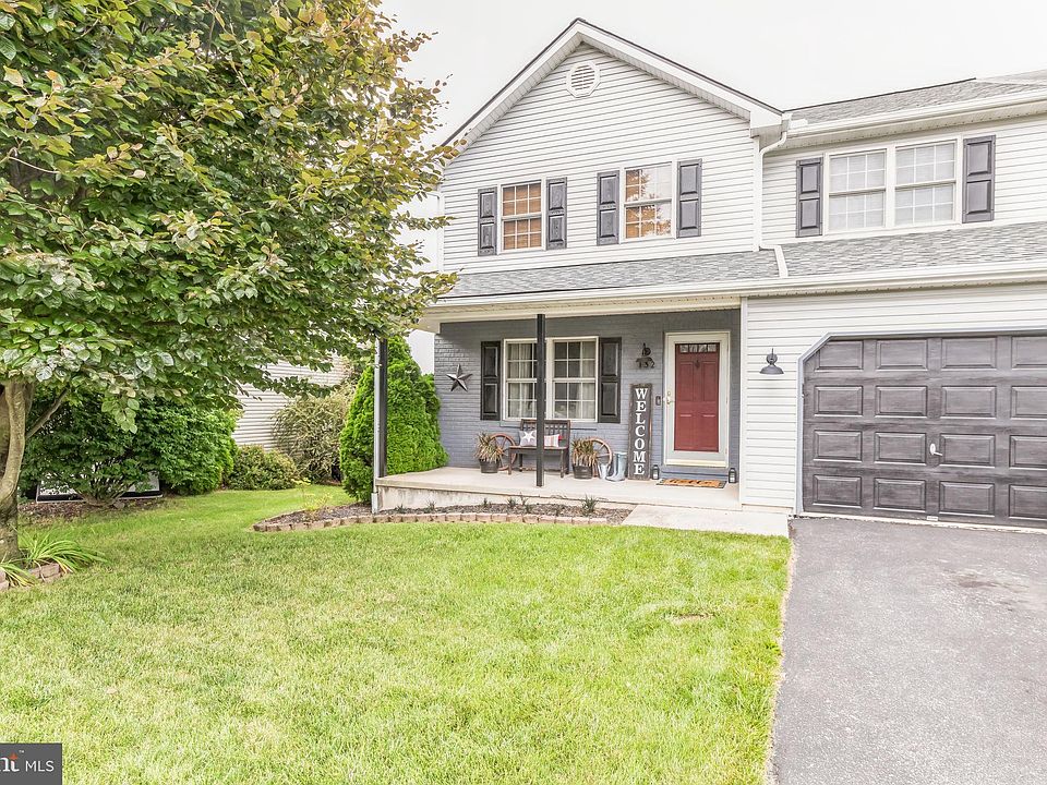 1st image of 132 Dogwood Dr