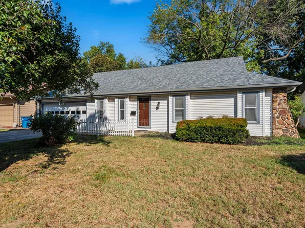 1617 W Berkeley Street, Springfield, MO 65807