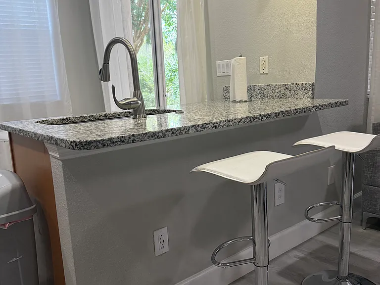 869 Assembly Ct — Photo 8