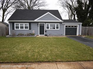 19 Buttonwood Pl, Hazlet, NJ 07730