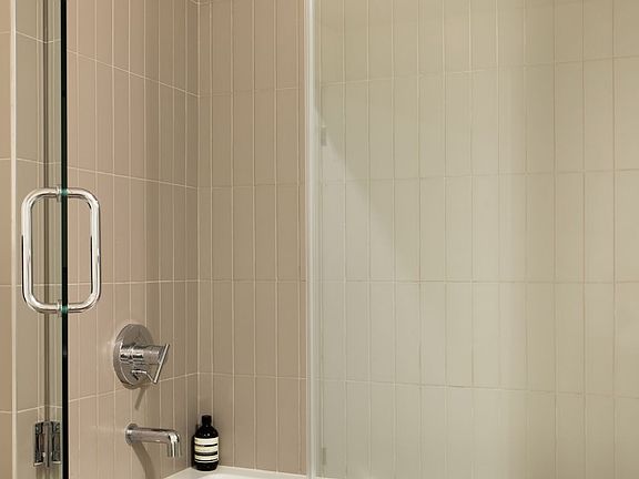 3rd image of 11830 Courtleigh Dr #204