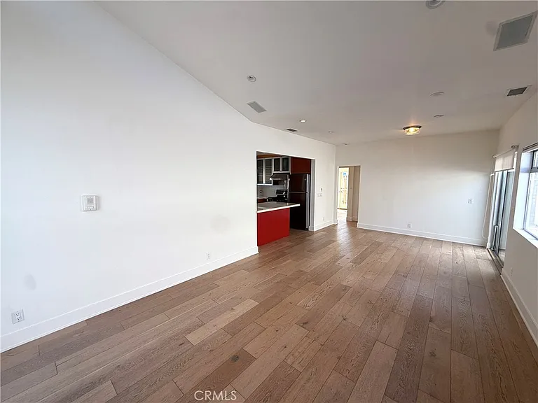 840 Brooks Ave — Photo 4