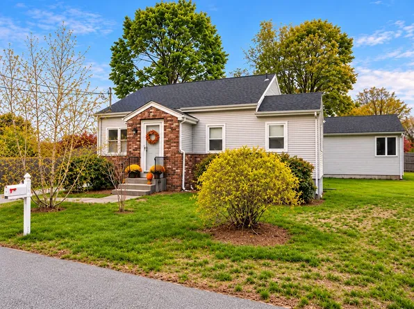 49 Forest Ave, Seekonk, MA 02771