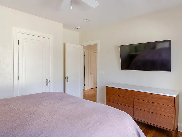 590 S Williams St — Photo 16