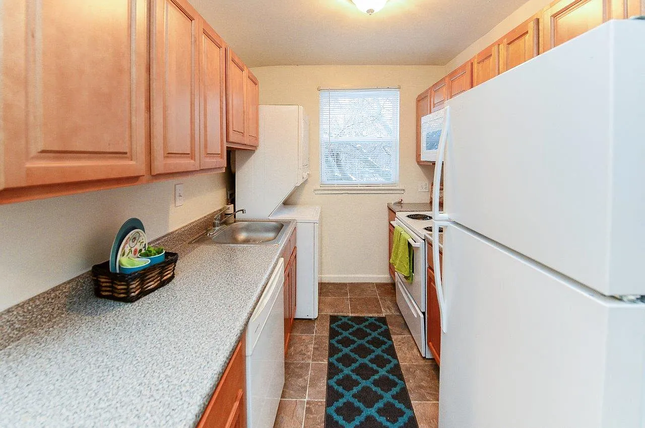 Woodcrest Apartment Homes — Photo 4