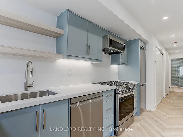 71 Livingstone Ave #LOWER — Photo 19