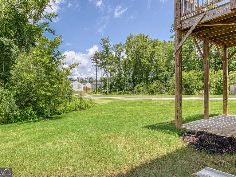 122 Silver Birch Pass — Photo 37
