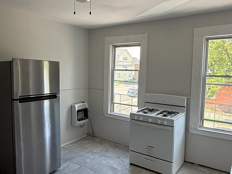 32 Main St #2 — Photo 3