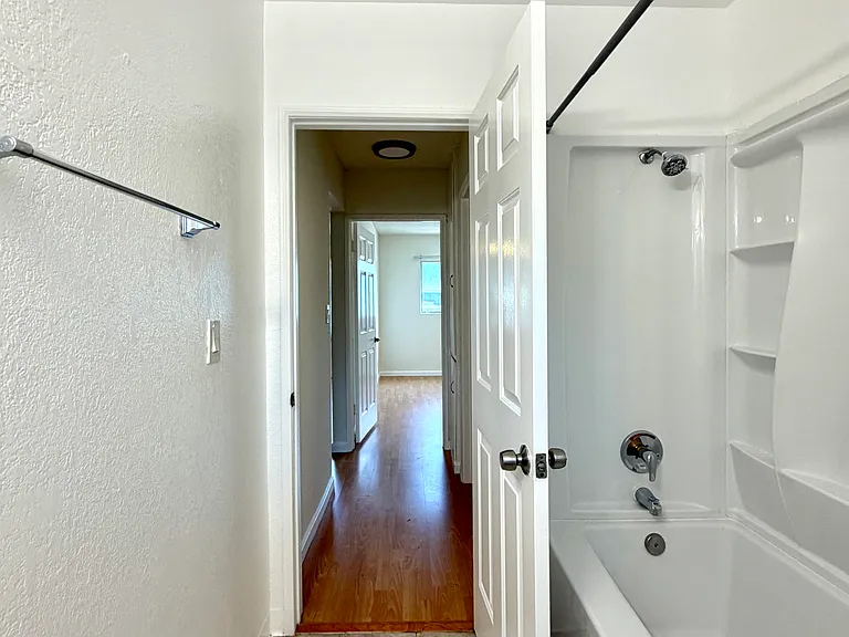 6938 Kester Ave #11 — Photo 10