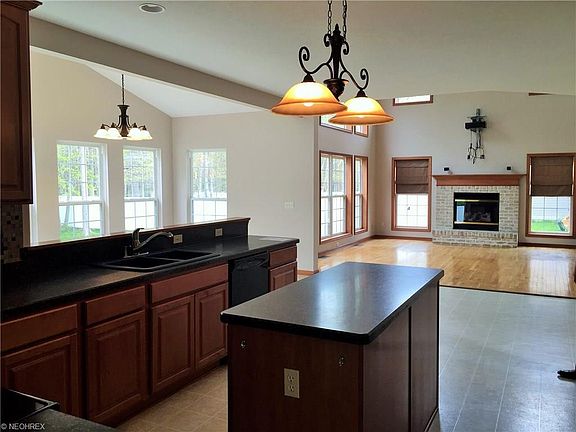 5th image of 4868 Eagles Nest Dr