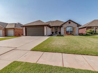 1708 SW 31st Ter, Moore, OK 73160