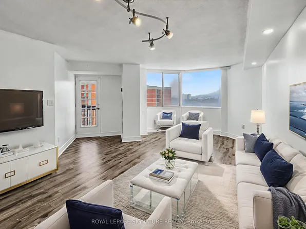 236 Albion Rd #1510, Toronto, ON M9W 6A6