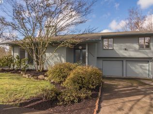 15535 NW Norwich Cir, Beaverton, OR